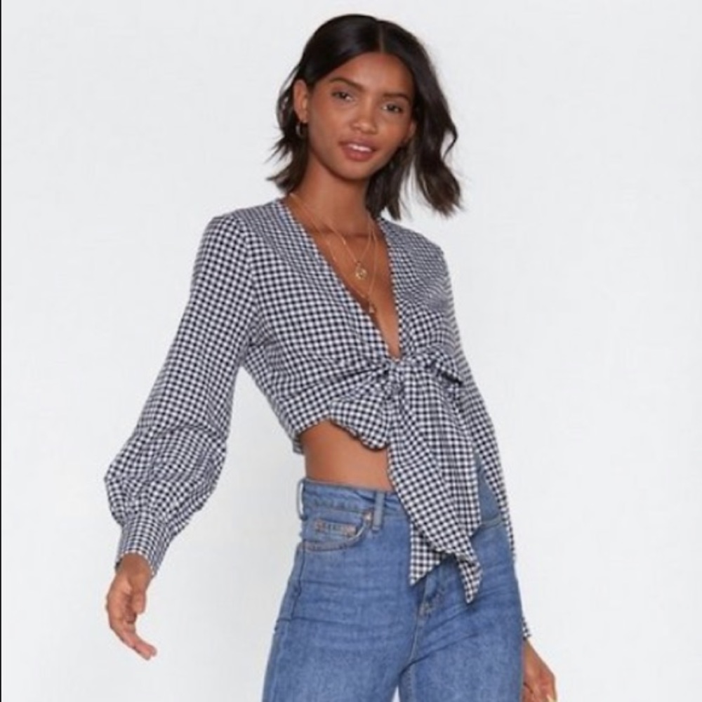 NastyGal Cropped Bow Tie Shirt - Picture 2 of 2